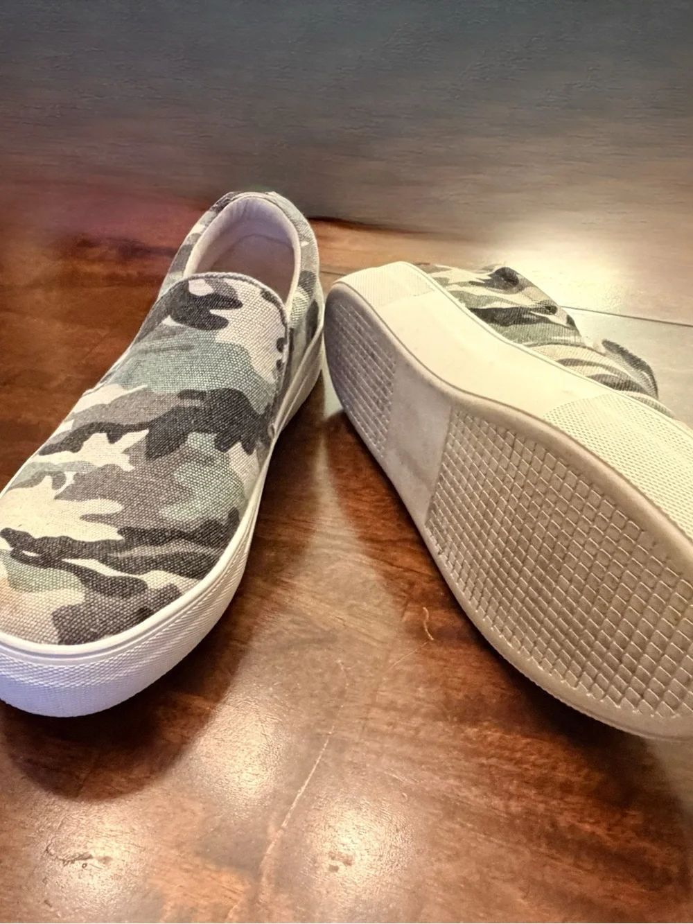 Steve Madden Green and Tan Camo Slip-On Sneakers